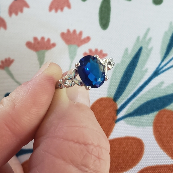 1/2CT BLUE TOURMALINE OVAL BRILLIANT CUT SIMPLE RING - Picture 7 of 12